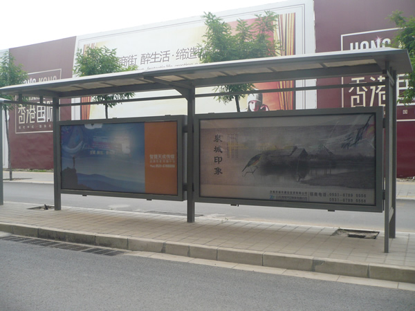 四川港湾式候车亭